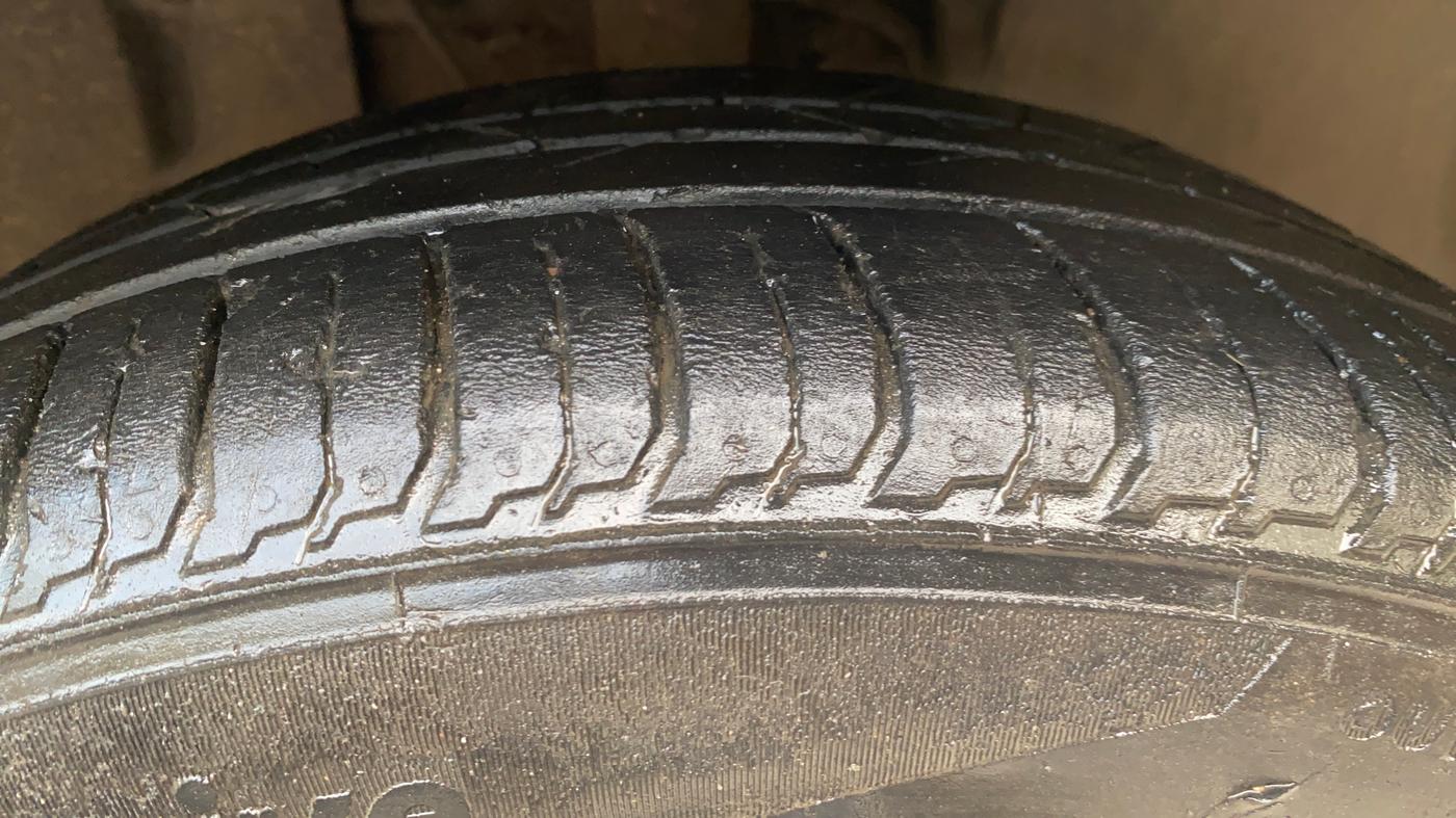 2020 Tata ALTROZ XZ PETROL, Petrol, Manual, 72,873 km, Right Front Tyre Tread