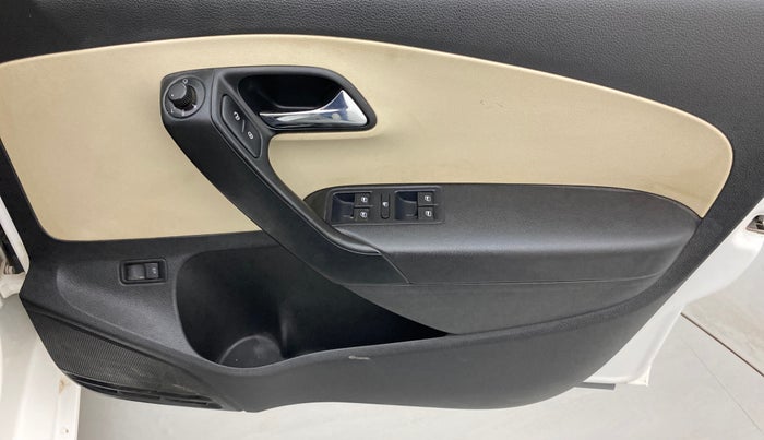 2019 Skoda Rapid STYLE 1.5 TDI AT, Diesel, Automatic, 1,07,669 km, Driver Side Door Panels Control