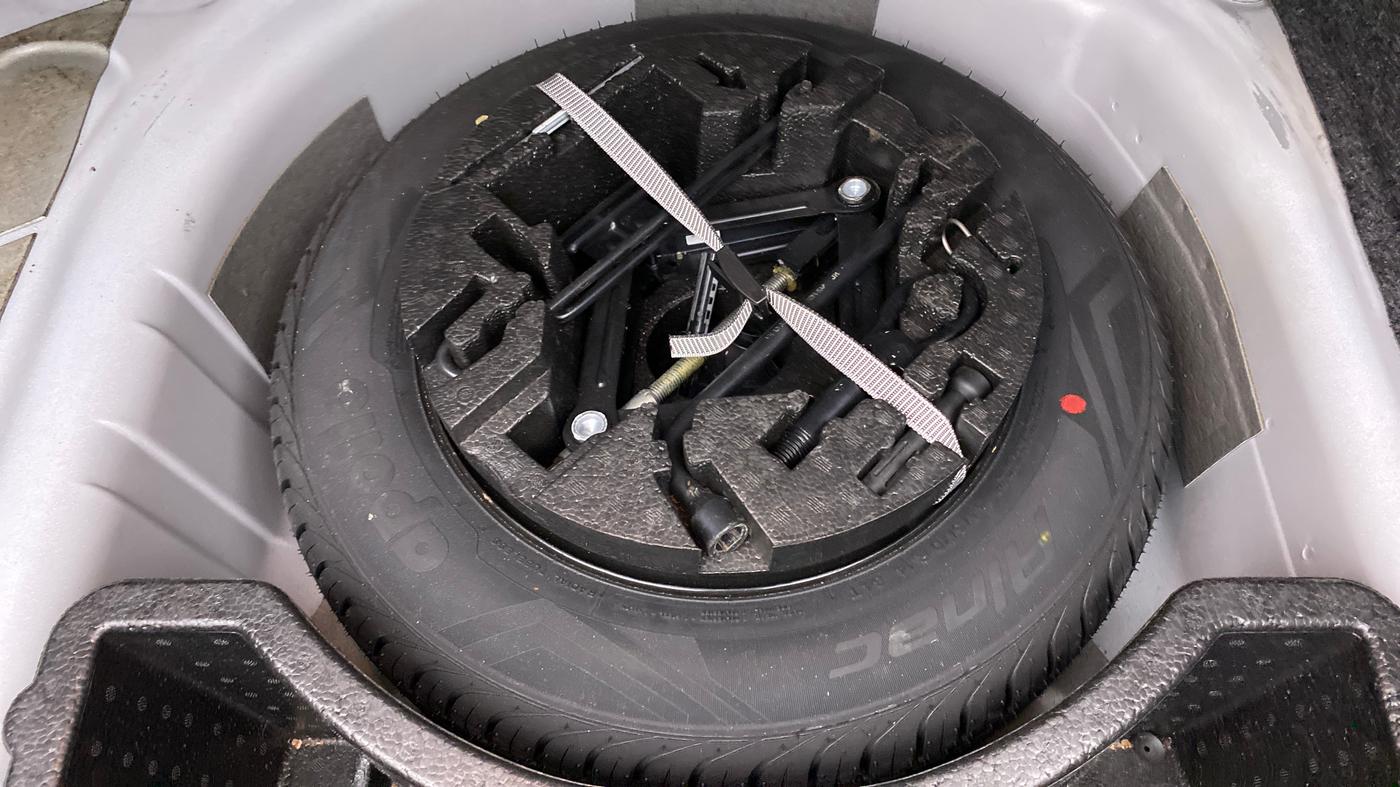 2019 Skoda Rapid STYLE 1.5 TDI AT, CNG, Automatic, 1,07,669 km, Spare Tyre