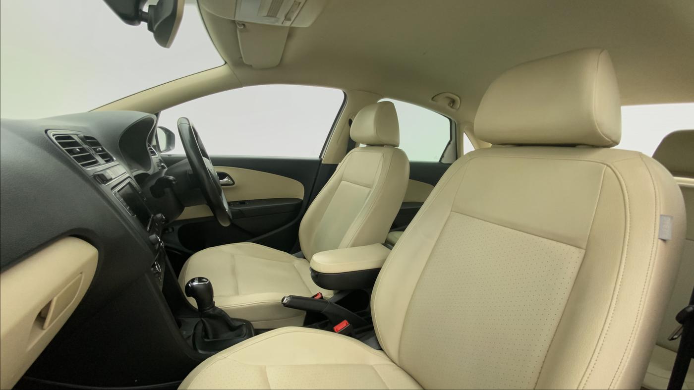 2019 Skoda Rapid STYLE 1.5 TDI AT, CNG, Automatic, 1,07,669 km, Right Side Front Door Cabin