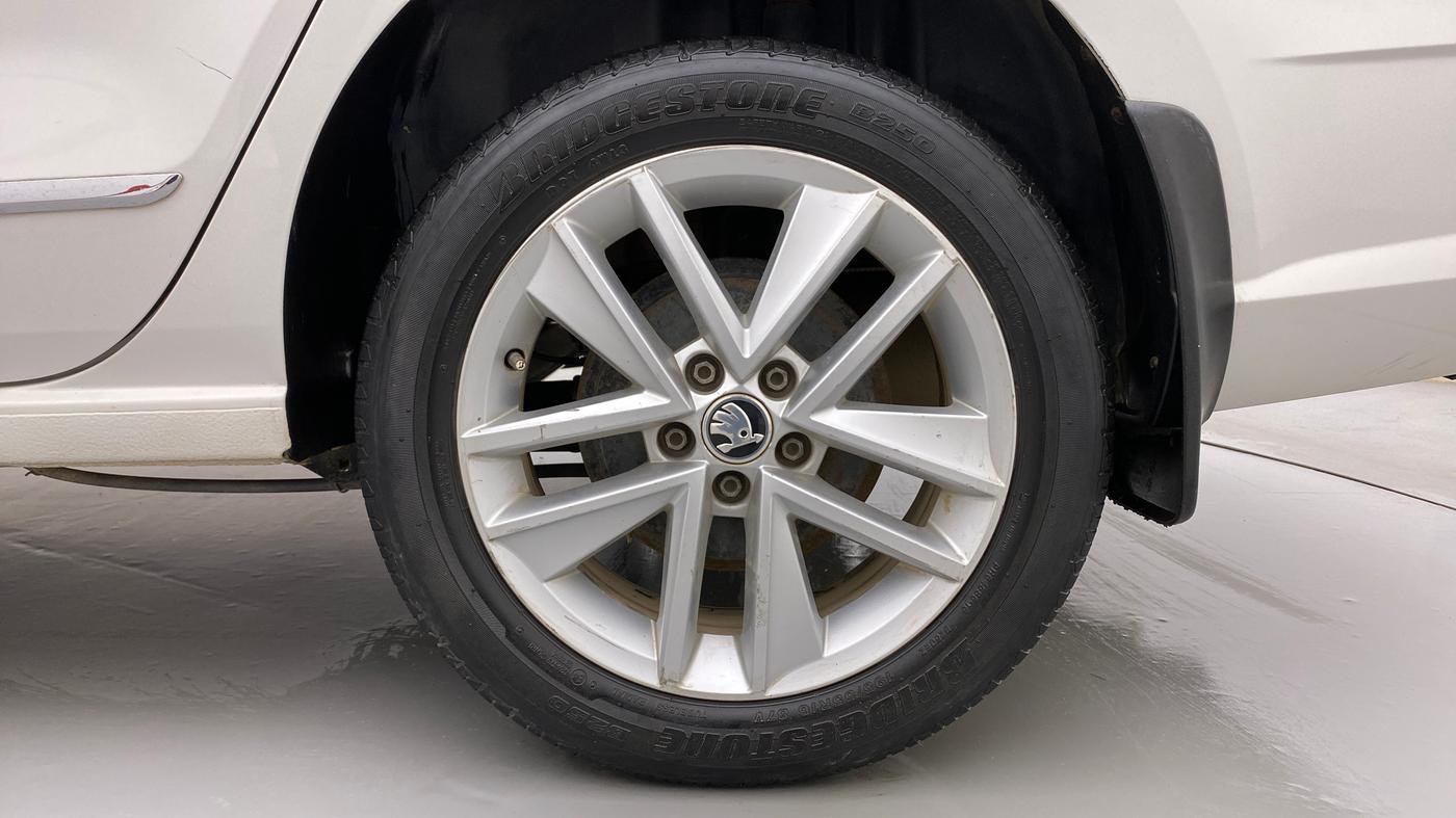2019 Skoda Rapid STYLE 1.5 TDI AT, CNG, Automatic, 1,07,669 km, Left Rear Wheel