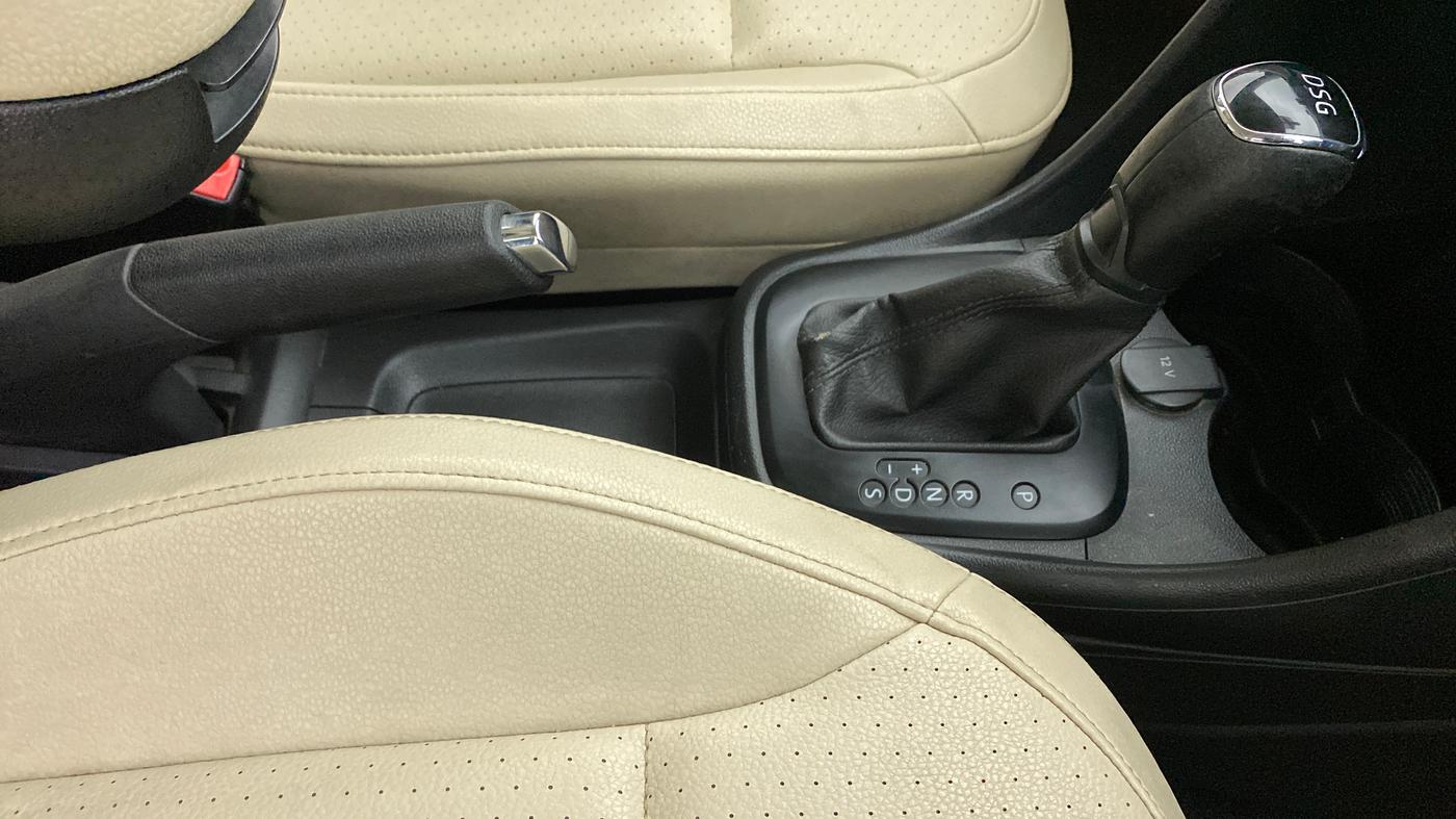 2019 Skoda Rapid STYLE 1.5 TDI AT, CNG, Automatic, 1,07,669 km, Gear Lever