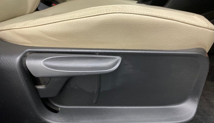 2019 Skoda Rapid STYLE 1.5 TDI AT, Diesel, Automatic, 1,07,669 km, Driver Side Adjustment Panel