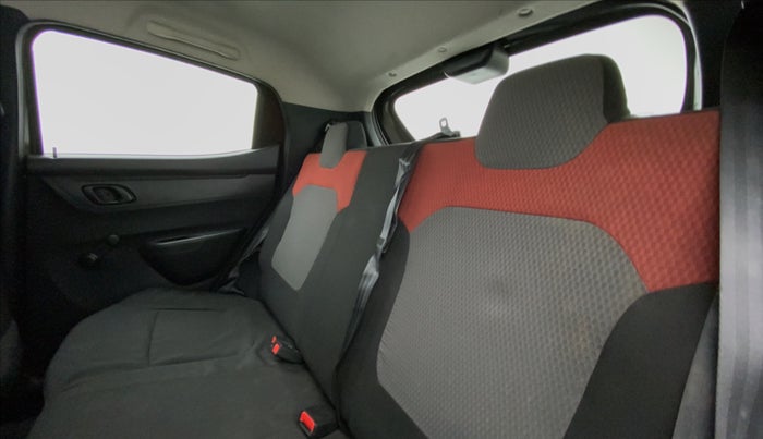 2016 Renault Kwid 1.0 RXT, Petrol, Manual, 33,642 km, Right Side Rear Door Cabin