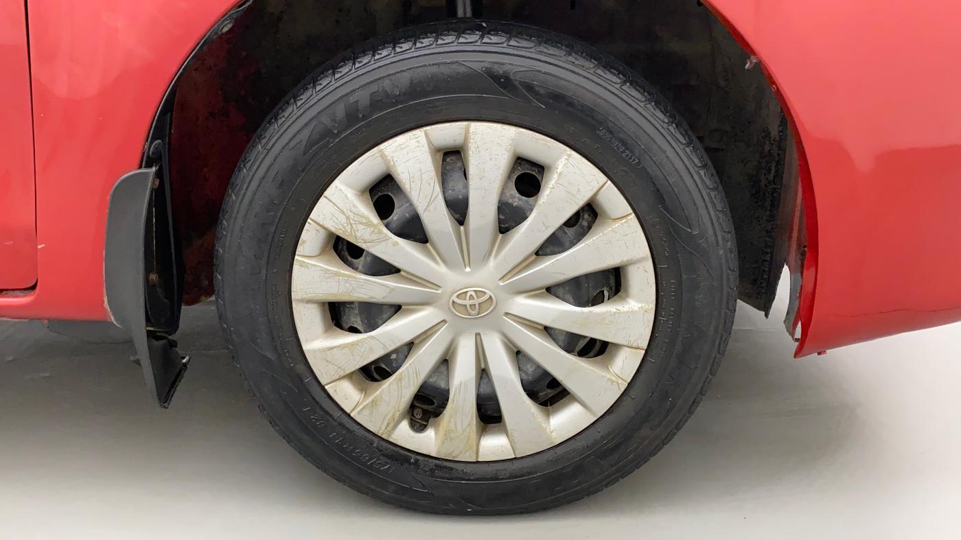 2011 Toyota Etios G, Petrol, Manual, 98,011 km, Right Front Wheel
