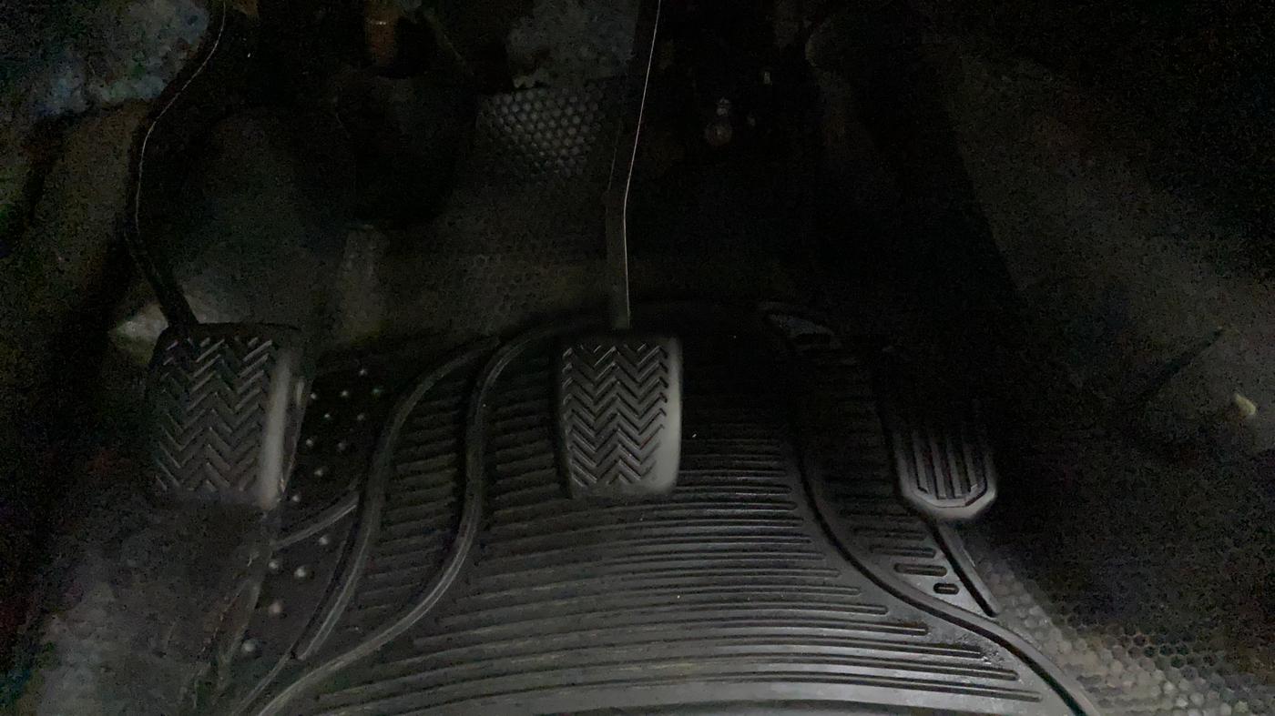 2011 Toyota Etios G, Petrol, Manual, 98,011 km, Pedals
