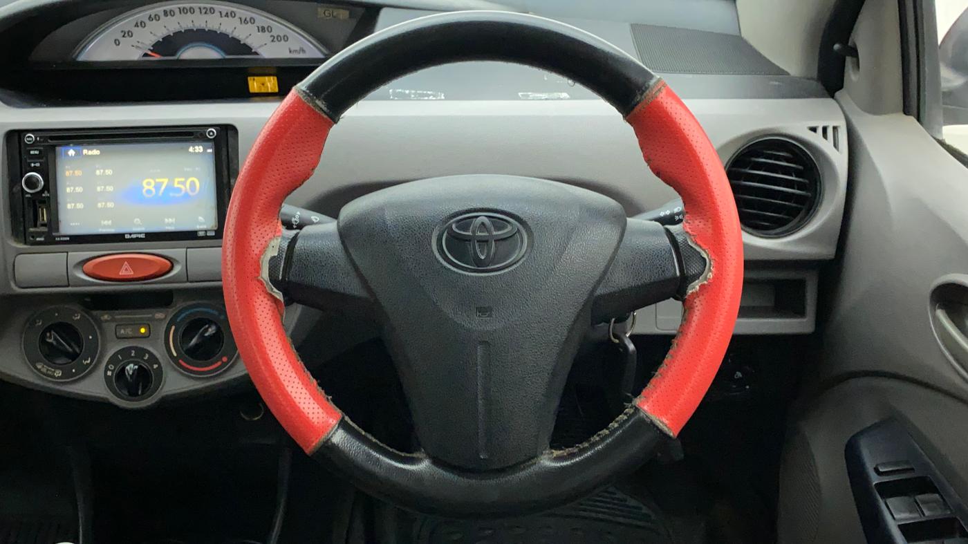 2011 Toyota Etios G, Petrol, Manual, 98,011 km, Steering Wheel Close Up