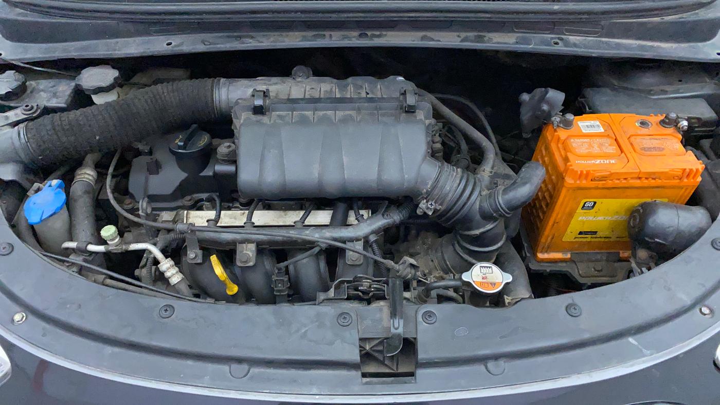 2013 Hyundai i10 SPORTZ 1.2, Petrol, Manual, 70,789 km, Engine View