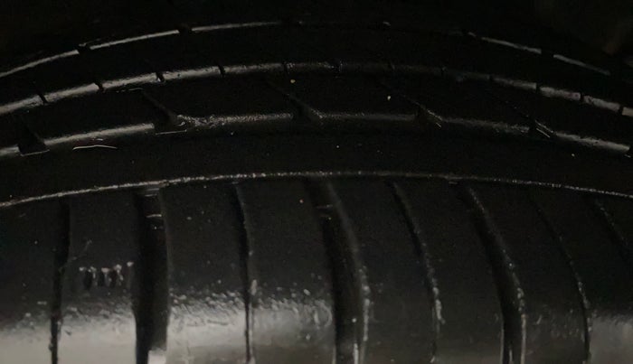 2017 Hyundai Creta SX PLUS AT 1.6 PETROL, Petrol, Automatic, 86,080 km, Right Front Tyre Tread