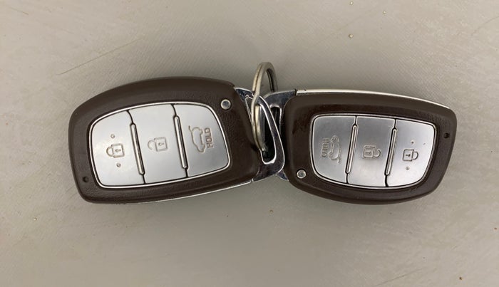 2017 Hyundai Creta SX PLUS AT 1.6 PETROL, Petrol, Automatic, 86,080 km, Key Close Up