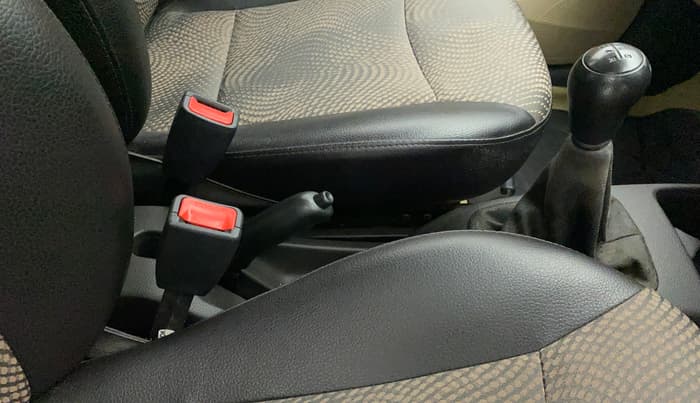 2014 Hyundai Eon 1.0 MAGNA +, Petrol, Manual, 37,578 km, Gear Lever