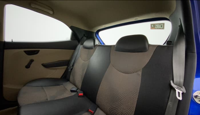 2014 Hyundai Eon 1.0 MAGNA +, Petrol, Manual, 37,578 km, Right Side Rear Door Cabin