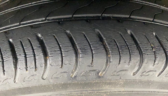 2019 Honda Amaze 1.2L I-VTEC V CVT, Petrol, Automatic, 27,585 km, Right Front Tyre Tread