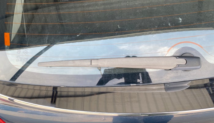 2017 Maruti Baleno ALPHA PETROL 1.2, Petrol, Manual, 1,33,987 km, Rear Wiper