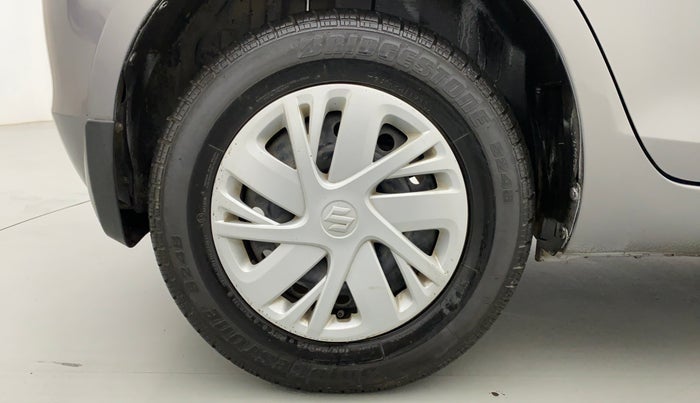 2015 Maruti Swift VXI, Petrol, Manual, 52,794 km, Right Rear Wheel
