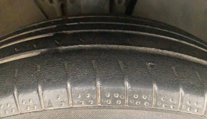 2012 Volkswagen Polo TRENDLINE 1.2L DIESEL, Diesel, Manual, 1 km, Right Front Tyre Tread