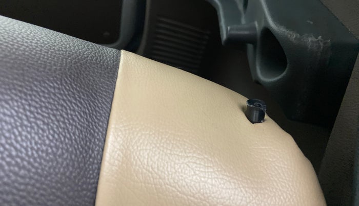 2013 Maruti Alto 800 LXI, Petrol, Manual, 58,589 km, Second-row left seat - Seat adjuster lever broken but working