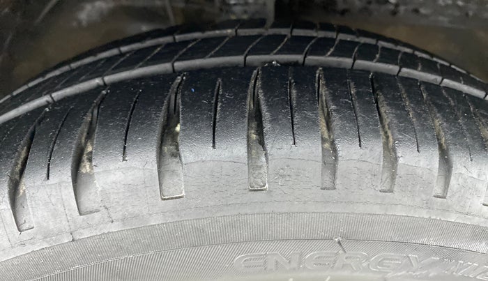 2014 Maruti Wagon R 1.0 VXI, Petrol, Manual, 1,14,527 km, Right Front Tyre Tread