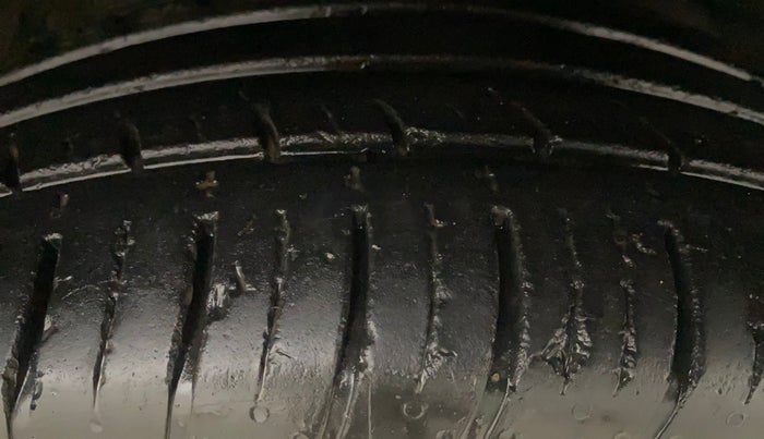 2021 MG HECTOR SHINE 1.5 PETROL TURBO CVT, Petrol, Automatic, 42,449 km, Right Front Tyre Tread