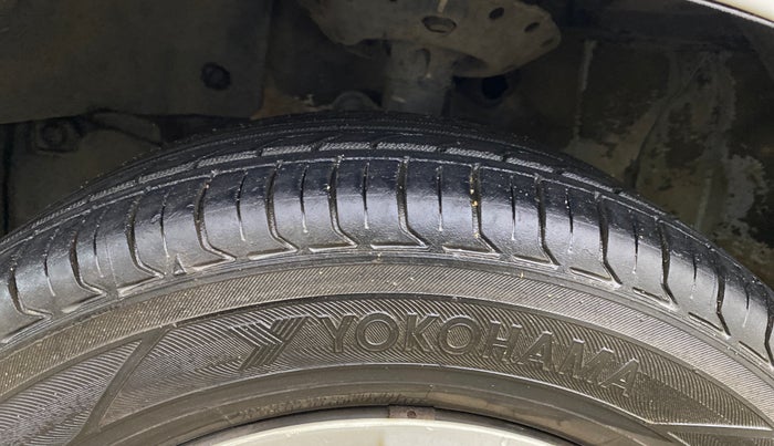 2014 Honda Amaze 1.2L I-VTEC S, Petrol, Manual, 62,535 km, Left Front Tyre Tread