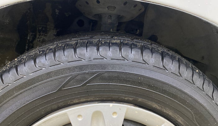 2014 Honda Amaze 1.2L I-VTEC S, Petrol, Manual, 62,535 km, Right Front Tyre Tread