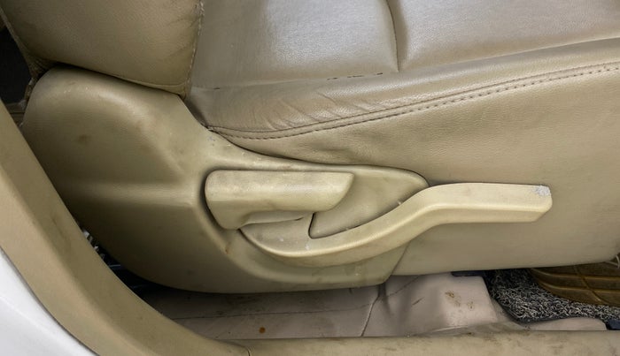 2014 Honda Amaze 1.2L I-VTEC S, Petrol, Manual, 62,535 km, Driver Side Adjustment Panel