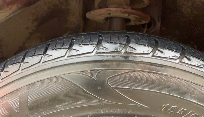 2018 Maruti Baleno DELTA PETROL 1.2, Petrol, Manual, 28,979 km, Left Front Tyre Tread