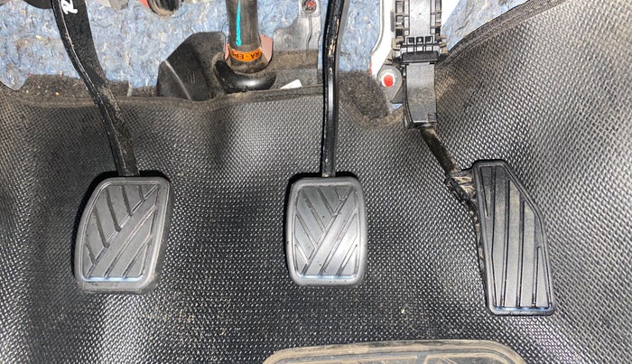 2018 Maruti Baleno DELTA PETROL 1.2, Petrol, Manual, 28,979 km, Pedals