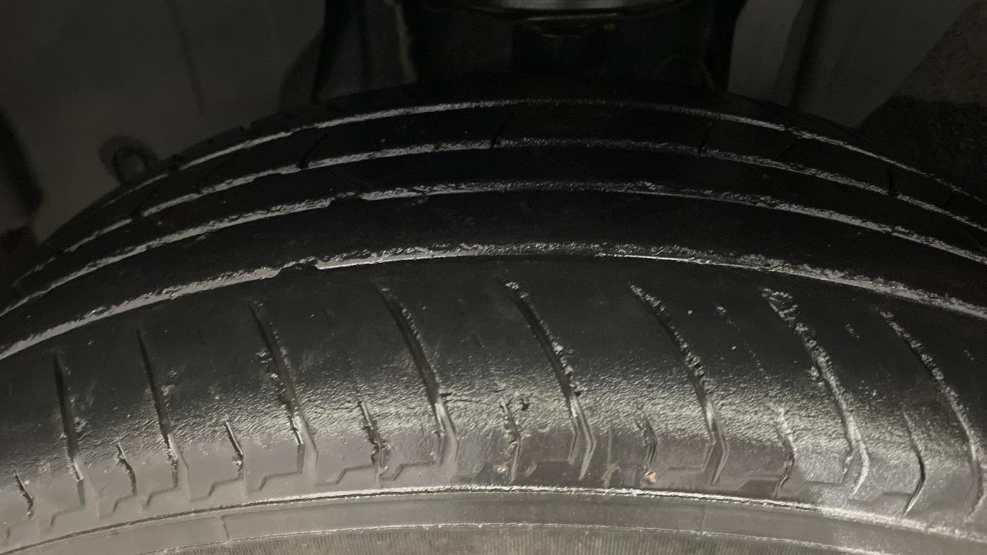 2022 Nissan MAGNITE XE, Petrol, Manual, 13,374 km, Left Front Tyre Tread