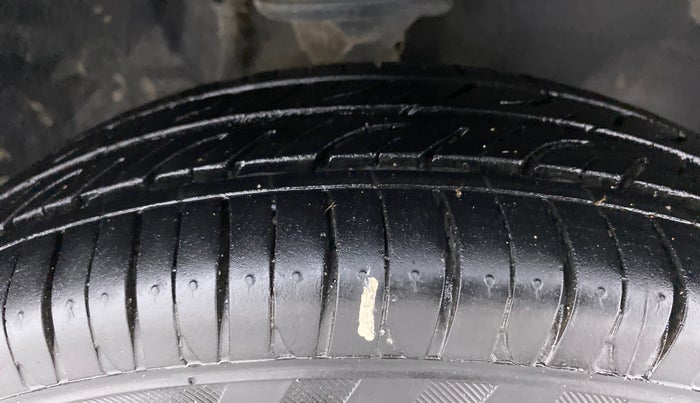 2012 Maruti Alto 800 LXI, Petrol, Manual, 45,413 km, Right Front Tyre Tread
