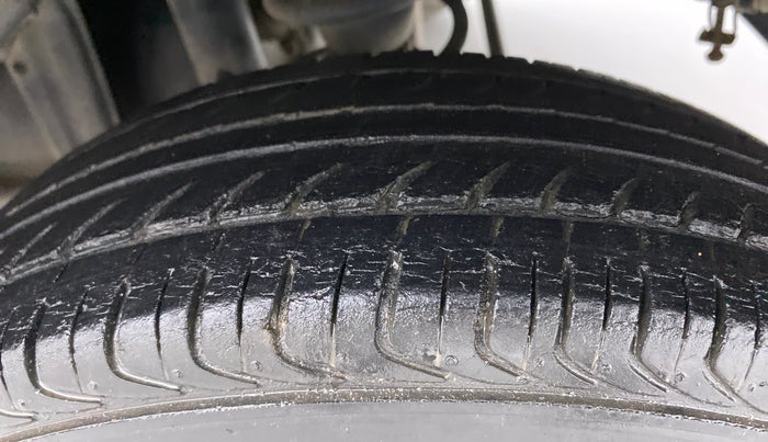 2012 Maruti Alto 800 LXI, Petrol, Manual, 45,413 km, Left Rear Tyre Tread