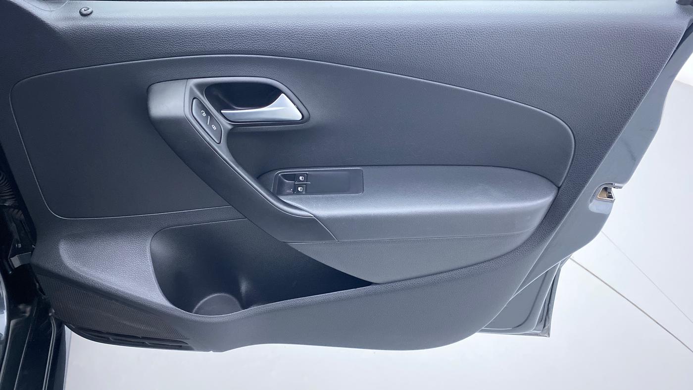 2019 Volkswagen Ameo TRENDLINE 1.5, Diesel, Manual, 48,652 km, Driver Side Door Panels Control