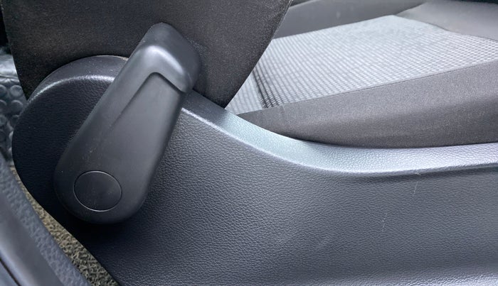2019 Volkswagen Ameo TRENDLINE 1.5, Diesel, Manual, 48,652 km, Driver Side Adjustment Panel