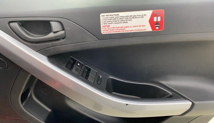 2021 Tata NEXON XMA SUNROOF PETROL, Petrol, Automatic, 10,282 km, Driver Side Door Panels Control