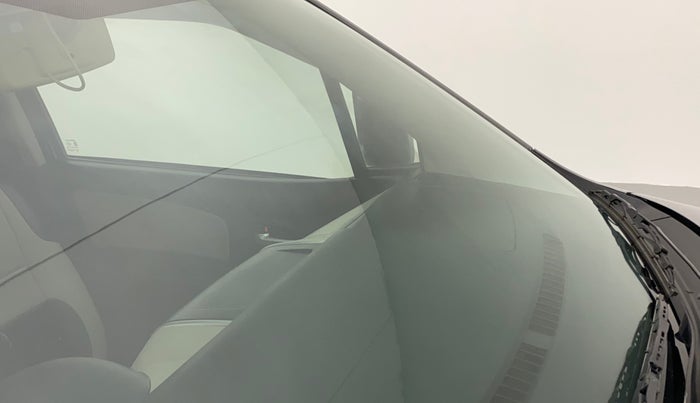 2016 Maruti Wagon R 1.0 VXI OPT, Petrol, Manual, 49,247 km, Front windshield - Minor spot on windshield