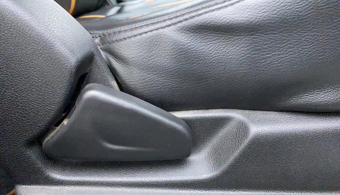2020 Renault Kwid CLIMBER 1.0 (O), Petrol, Manual, 39,969 km, Driver Side Adjustment Panel