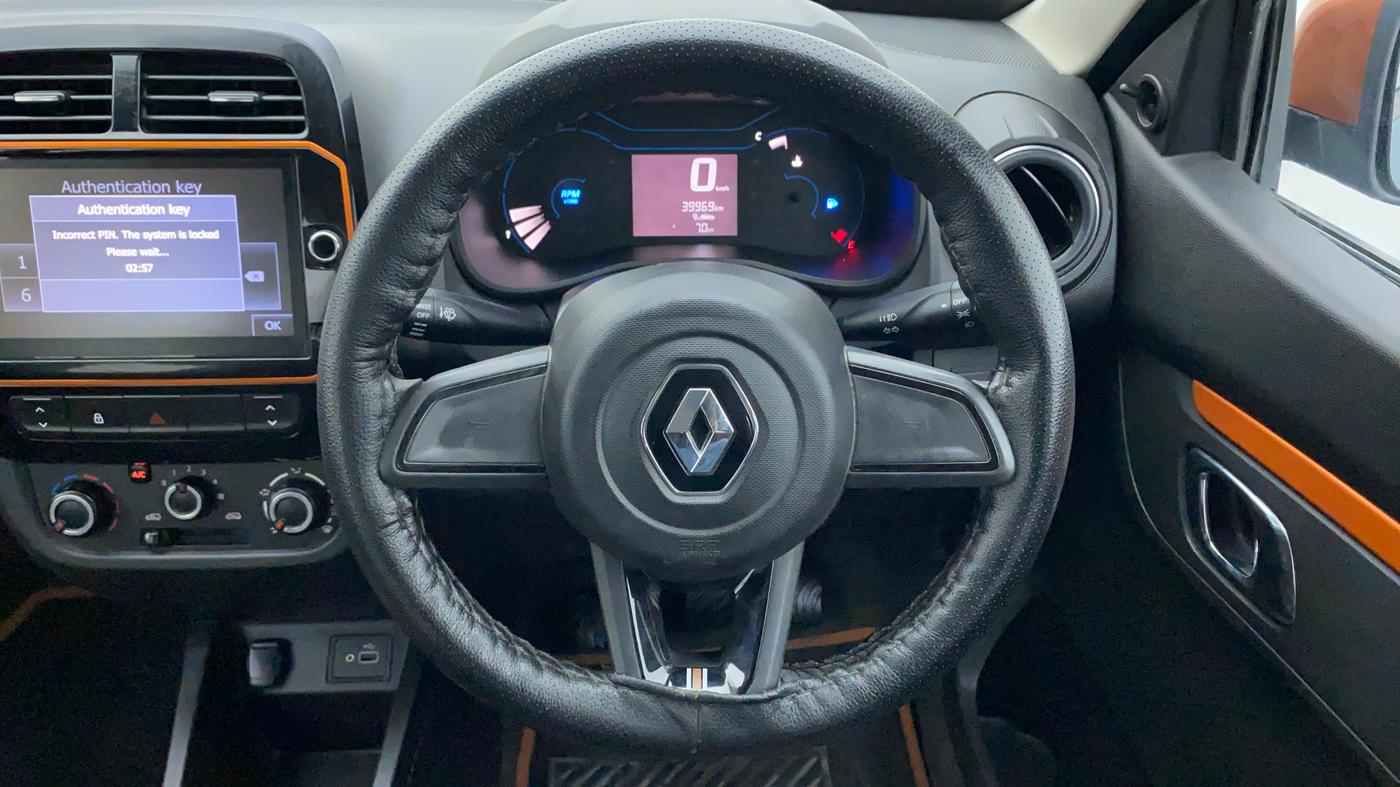 2020 Renault Kwid CLIMBER 1.0 (O), Petrol, Manual, 39,969 km, Steering Wheel Close Up