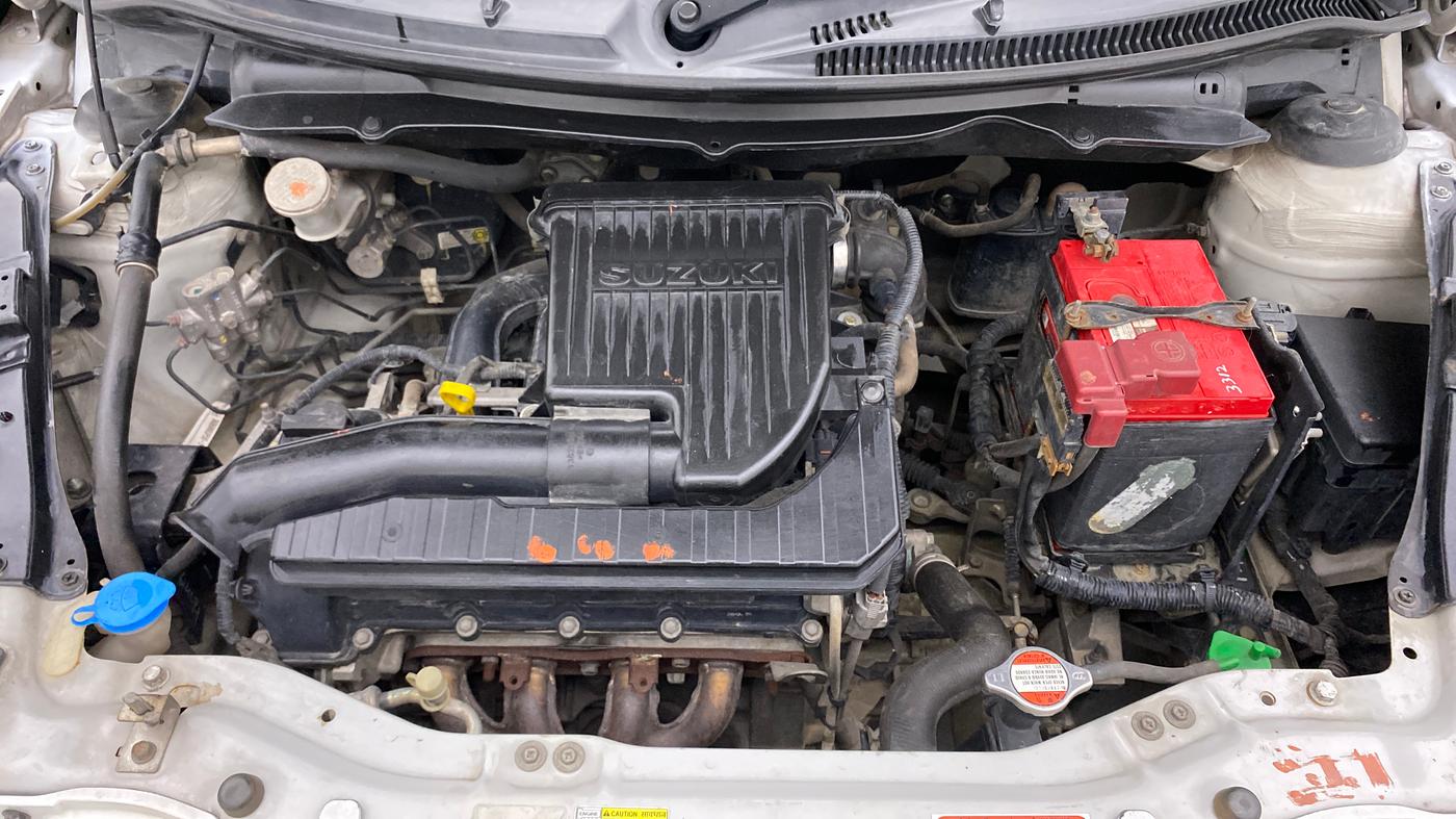 2015 Maruti Swift VXI, Petrol, Manual, 57,620 km, Open Bonet