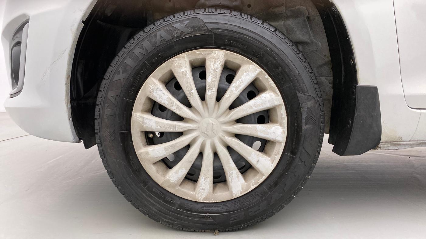 2015 Maruti Swift VXI, Petrol, Manual, 57,620 km, Left Front Wheel