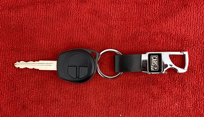 2015 Maruti Swift VXI, Petrol, Manual, 57,620 km, Key Close Up