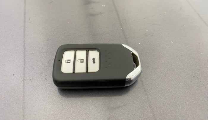 2019 Honda City 1.5L I-VTEC ZX, Petrol, Manual, 1,17,449 km, Key Close Up