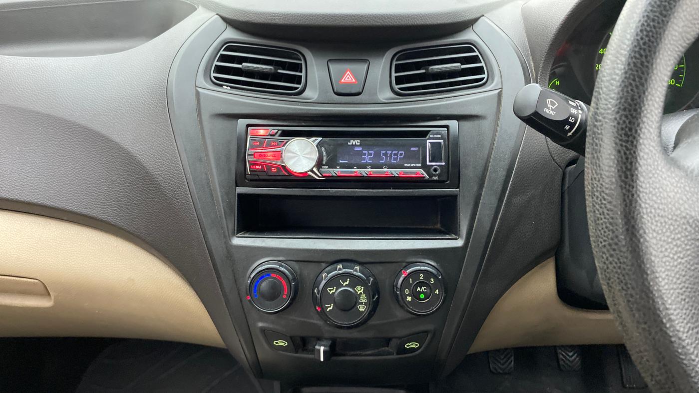 2014 Hyundai Eon D-LITE+, Petrol, Manual, 52,594 km, Air Conditioner