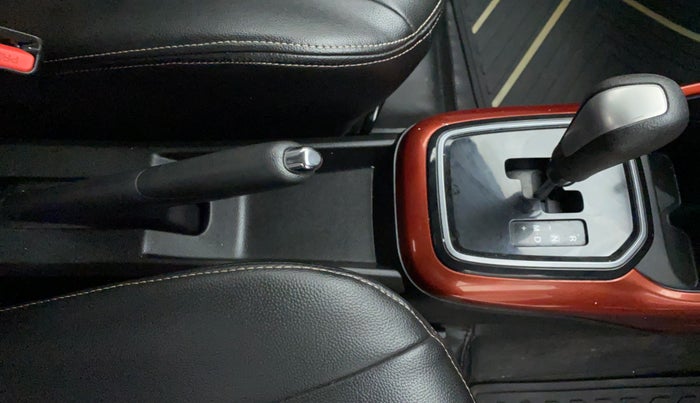 2017 Maruti IGNIS ZETA 1.2 K12 AMT DUAL TONE, Petrol, Automatic, 25,028 km, Gear Lever