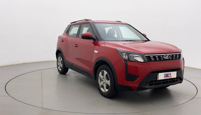 2019 Mahindra XUV300 W6 1.2 PETROL, Petrol, Manual, 27,307 km, Right Front Diagonal