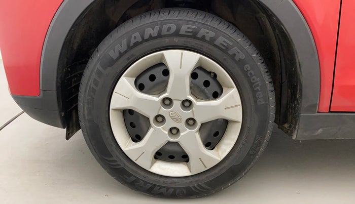 2019 Mahindra XUV300 W6 1.2 PETROL, Petrol, Manual, 27,307 km, Left Front Wheel