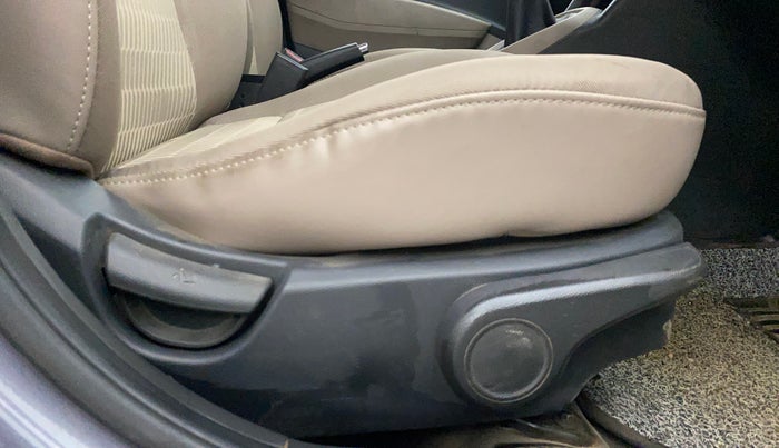 2018 Hyundai Xcent SX 1.2, CNG, Manual, 1,33,725 km, Driver Side Adjustment Panel