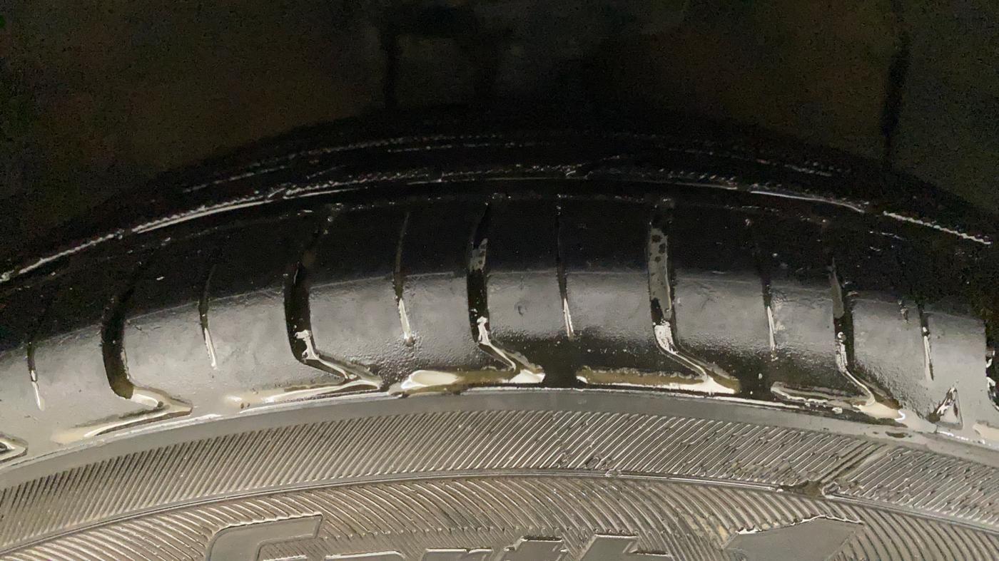 2018 Hyundai Xcent SX 1.2, CNG, Manual, 1,33,725 km, Right Front Tyre Tread