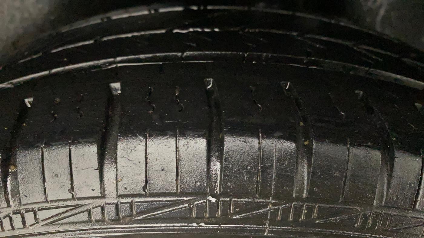 2016 Volkswagen Polo TRENDLINE 1.2L PETROL, Petrol, Manual, 40,071 km, Left Rear Tyre Tread