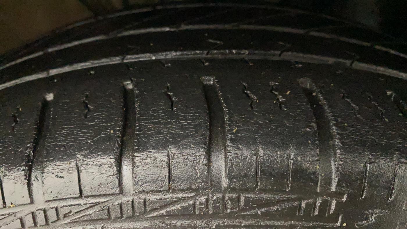 2016 Volkswagen Polo TRENDLINE 1.2L PETROL, Petrol, Manual, 40,071 km, Right Front Tyre Tread