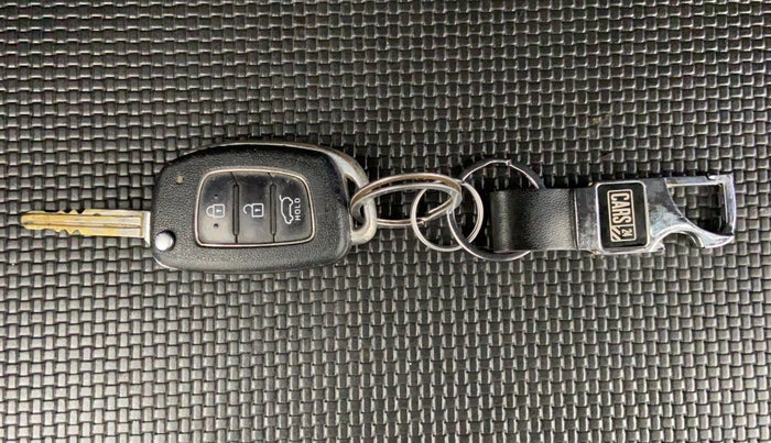 2016 Hyundai Creta 1.6 SX CRDI, Diesel, Manual, 1,14,058 km, Key Close Up